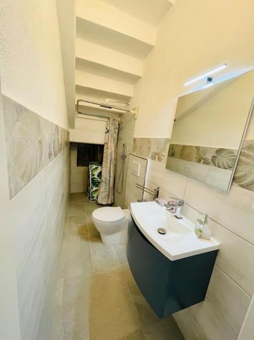 Villa Maddy House - 50 Mt Dal Mare à Porto Santo Stefano  Extérieur photo