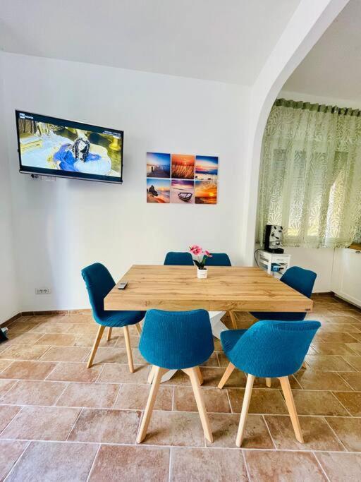 Villa Maddy House - 50 Mt Dal Mare à Porto Santo Stefano  Extérieur photo
