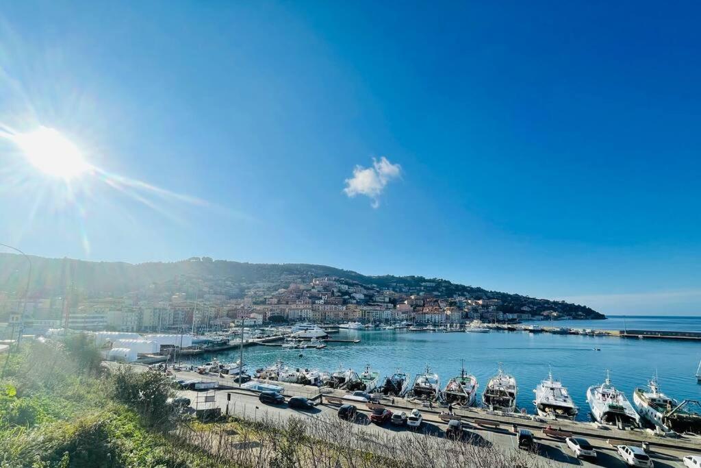 Villa Maddy House - 50 Mt Dal Mare à Porto Santo Stefano  Extérieur photo