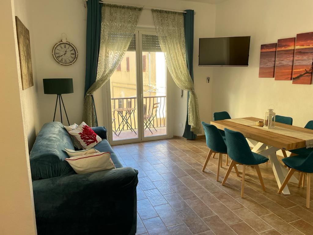 Villa Maddy House - 50 Mt Dal Mare à Porto Santo Stefano  Extérieur photo