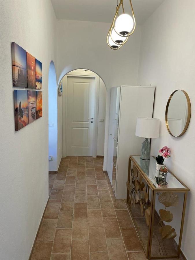 Villa Maddy House - 50 Mt Dal Mare à Porto Santo Stefano  Extérieur photo