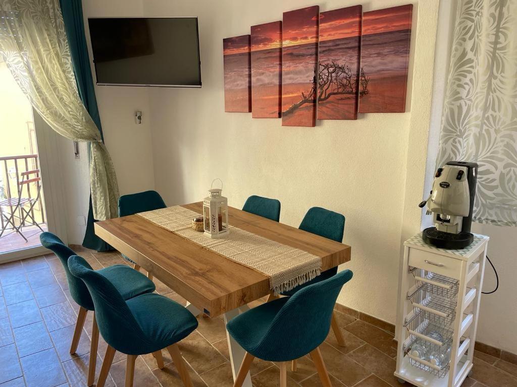 Villa Maddy House - 50 Mt Dal Mare à Porto Santo Stefano  Extérieur photo