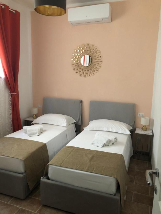 Villa Maddy House - 50 Mt Dal Mare à Porto Santo Stefano  Extérieur photo